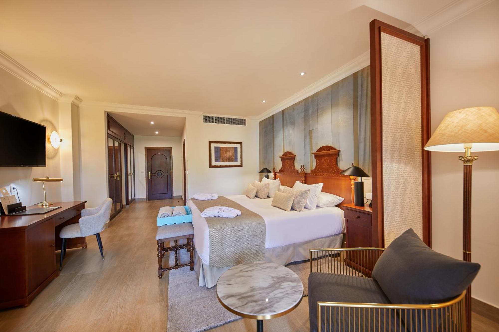 Secrets Mallorca Villamil Resort & Spa - Adults Only Παγκουέρα Εξωτερικό φωτογραφία A room at the hotel