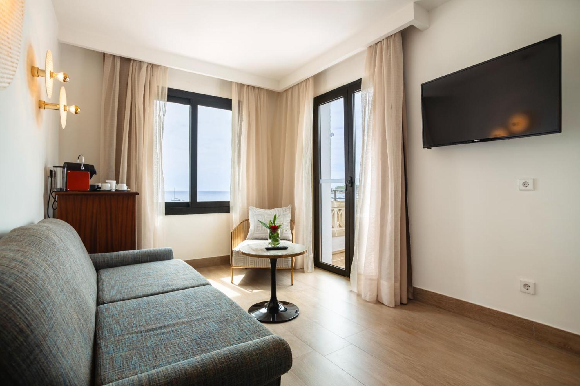 Secrets Mallorca Villamil Resort & Spa - Adults Only Παγκουέρα Εξωτερικό φωτογραφία A room at the hotel
