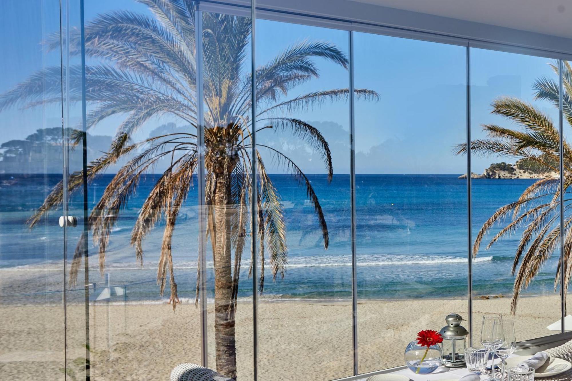 Secrets Mallorca Villamil Resort & Spa - Adults Only Παγκουέρα Εξωτερικό φωτογραφία View of the beach from the hotel