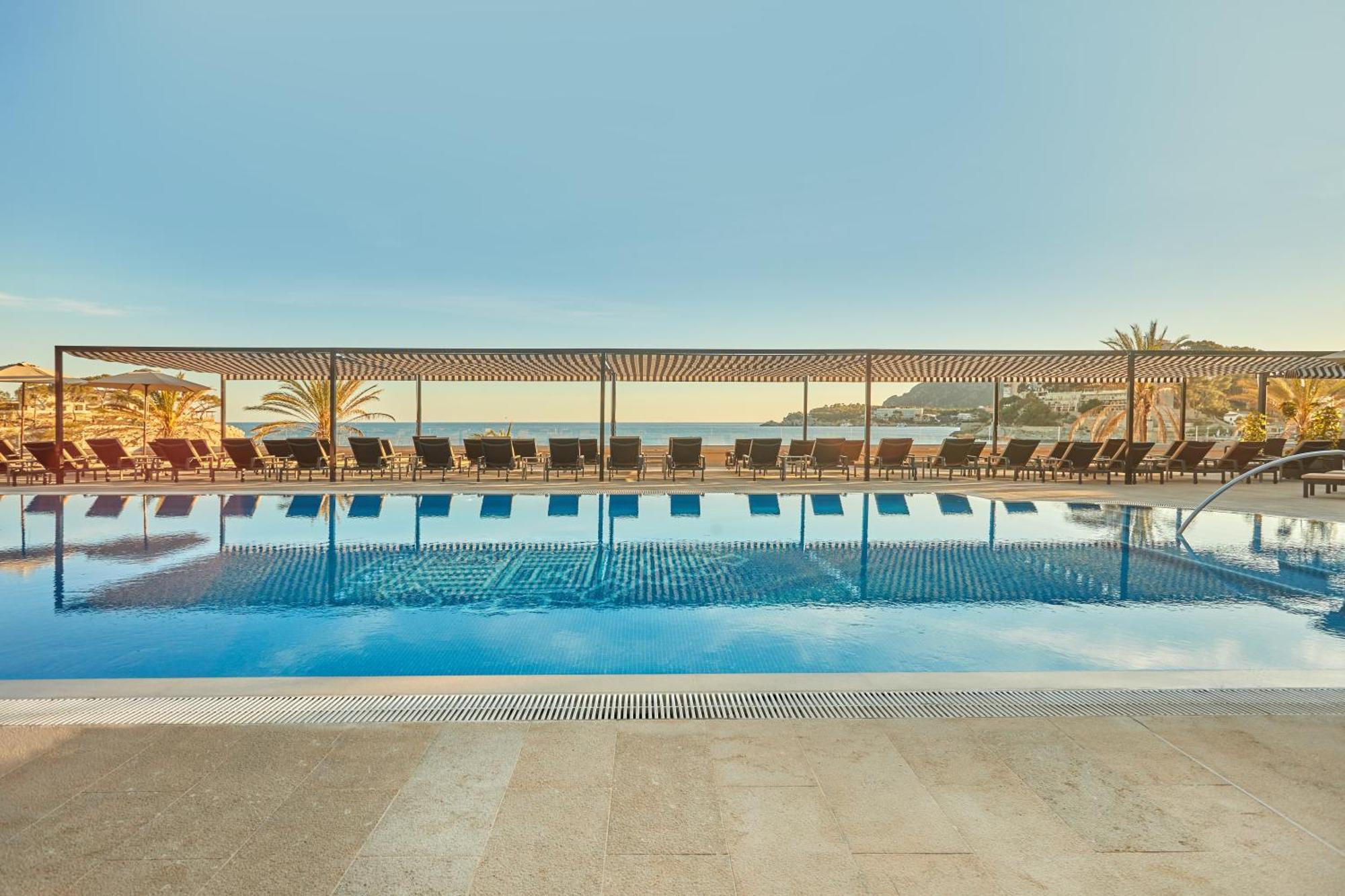 Secrets Mallorca Villamil Resort & Spa - Adults Only Παγκουέρα Εξωτερικό φωτογραφία The swimming pool at the hotel